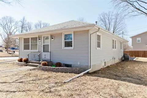 3201 Eastern Ave NE, Cedar Rapids, IA 52402 photo 2