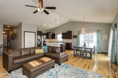 1155 Sunrise Dr, Ely, IA 52227 photo 4