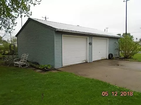 138 Willow St, Bennett, IA 52721 photo 6