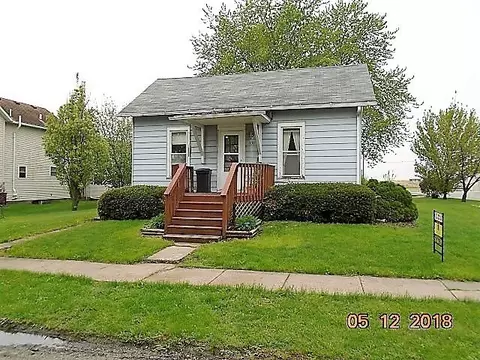 138 Willow St, Bennett, IA 52721 photo 1