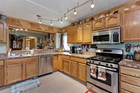 5125 Ely Rd SW, Cedar Rapids, IA 52404 photo 4