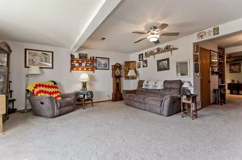 5125 Ely Rd SW, Cedar Rapids, IA 52404 photo 9