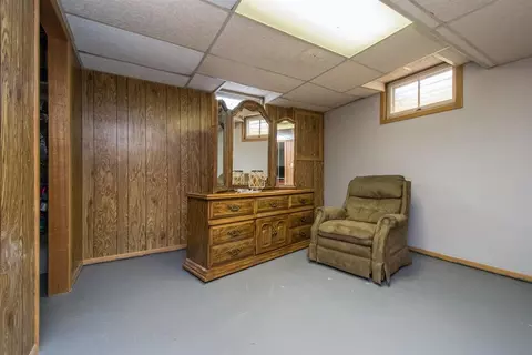 1069 27th St NE, Cedar Rapids, IA 52402 photo 19
