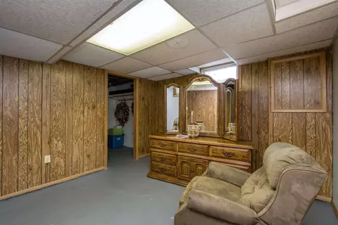 1069 27th St NE, Cedar Rapids, IA 52402 photo 20