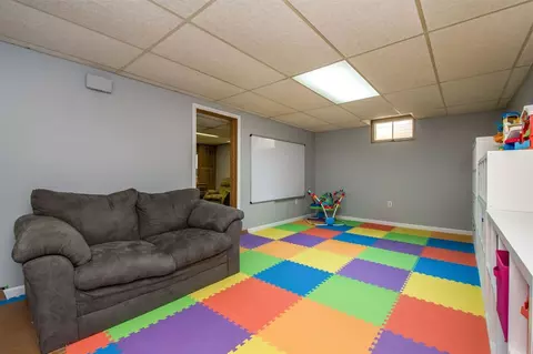 1069 27th St NE, Cedar Rapids, IA 52402 photo 15