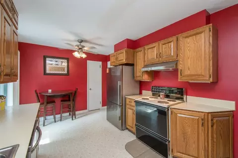 1069 27th St NE, Cedar Rapids, IA 52402 photo 10