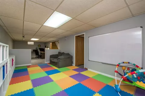 1069 27th St NE, Cedar Rapids, IA 52402 photo 16