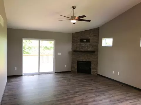 2060 Sunflower St, Ely, IA 52227 photo 4
