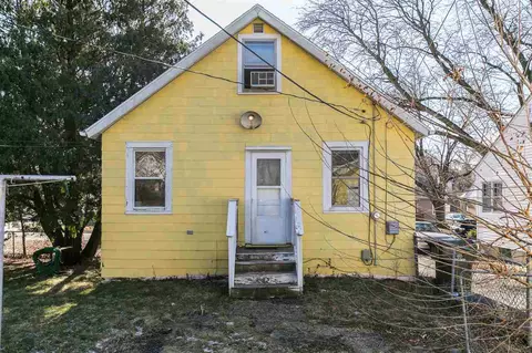 618 36th St NE, Cedar Rapids, IA 52402 photo 18