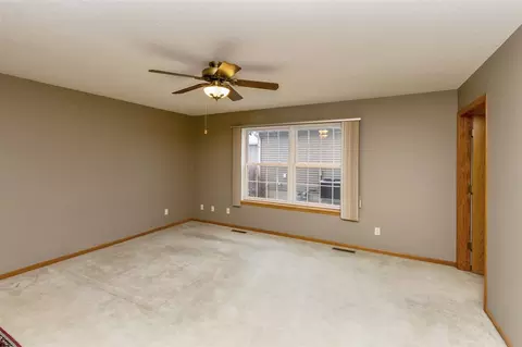 2905 Dennis Dr NW, Cedar Rapids, IA 52405 photo 13