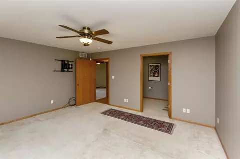 2905 Dennis Dr NW, Cedar Rapids, IA 52405 photo 14