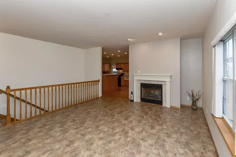 2905 Dennis Dr NW, Cedar Rapids, IA 52405 photo 3