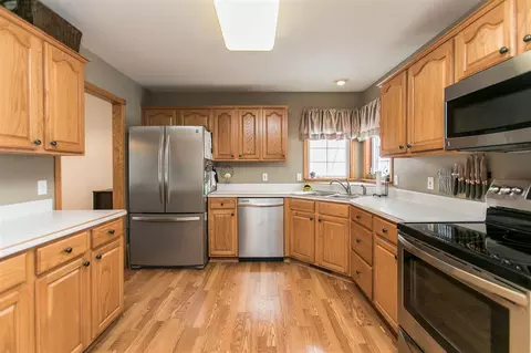 1875 E Pacific St, Ely, IA 52227 photo 12