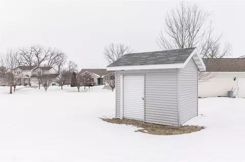 1875 E Pacific St, Ely, IA 52227 photo 35