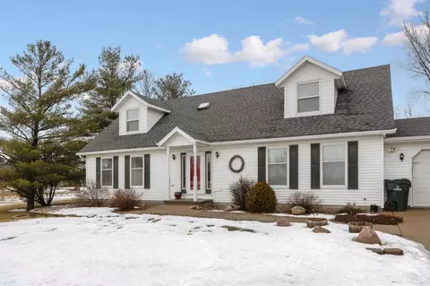 5400 Michael Dr NE, Cedar Rapids, IA 52411 photo 1