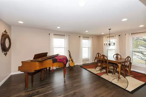 5400 Michael Dr NE, Cedar Rapids, IA 52411 photo 4
