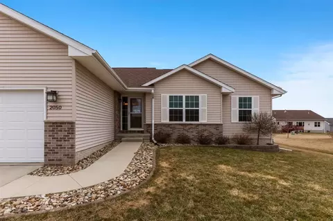 2050 Hillside Ct, Ely, IA 52227 photo 3