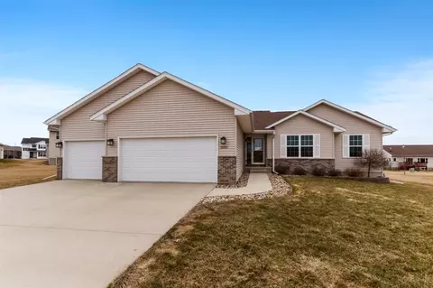 2050 Hillside Ct, Ely, IA 52227 photo 2