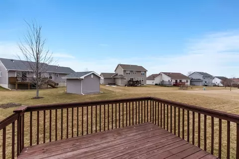 2050 Hillside Ct, Ely, IA 52227 photo 9
