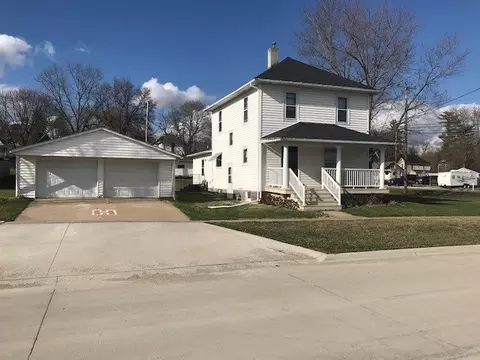 171 2nd St E, Riverside, IA 52327 photo 1
