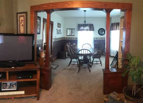 171 2nd St E, Riverside, IA 52327 photo 9