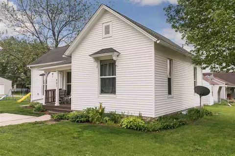 201 E 2nd St, Tipton, IA 52772 photo 2