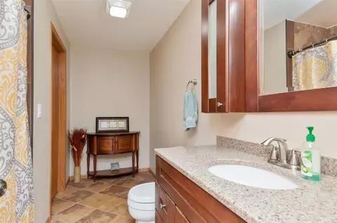 981 Cedar Crest Rd, Cedar Rapids, IA 52403 photo 19