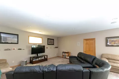 245 Jappa Rd, Ely, IA 52227 photo 17