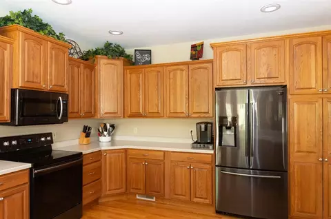 245 Jappa Rd, Ely, IA 52227 photo 2