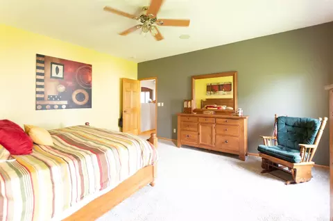 245 Jappa Rd, Ely, IA 52227 photo 12