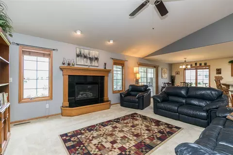 303 Wildcat Ct, Shellsburg, IA 52332 photo 9