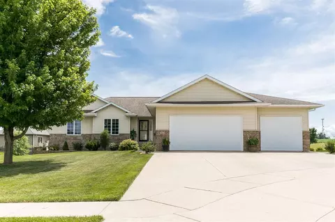 303 Wildcat Ct, Shellsburg, IA 52332 photo 1