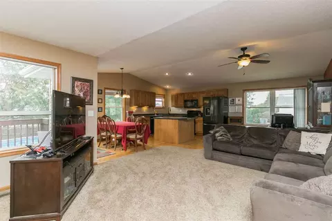 2000 Dows St, Ely, IA 52227 photo 5