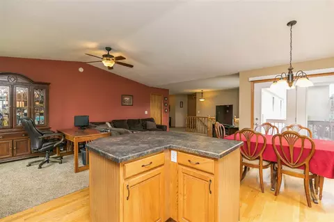 2000 Dows St, Ely, IA 52227 photo 14