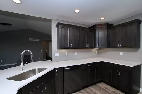 807 David Dr, Solon, IA 52333 photo 12