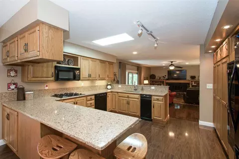5831 Michael Dr NE, Cedar Rapids, IA 52411 photo 16