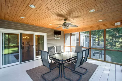 5831 Michael Dr NE, Cedar Rapids, IA 52411 photo 12