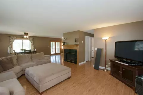 4400 Deer View Rd, Cedar Rapids, IA 52411 photo 6
