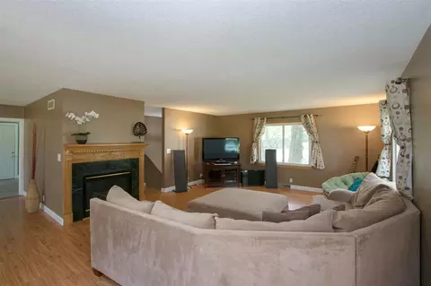 4400 Deer View Rd, Cedar Rapids, IA 52411 photo 4