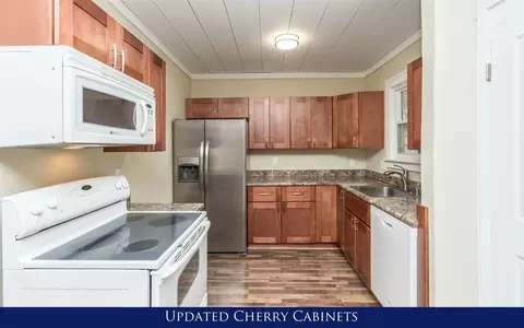 2913 E Ave NE, Cedar Rapids, IA 52402 photo 7