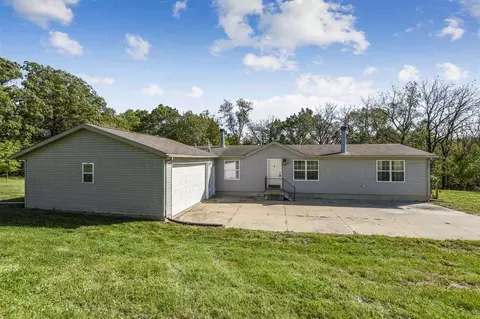 3409 Big Bend Rd, Ely, IA 52227 photo 1