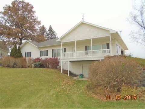 1012 E 7th St, Tipton, IA 52772 photo 3