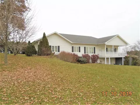 1012 E 7th St, Tipton, IA 52772 photo 1