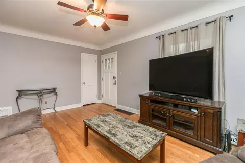 641 33rd St NE, Cedar Rapids, IA 52402 photo 7