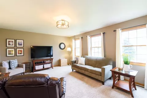 1790 North Dr, Ely, IA 52227 photo 8