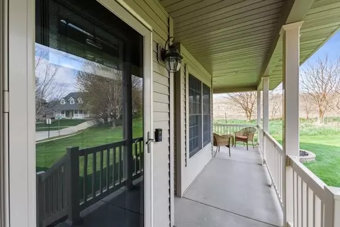 1790 North Dr, Ely, IA 52227 photo 3