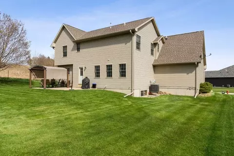 1790 North Dr, Ely, IA 52227 photo 25