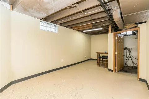 2428 E Ave NE, Cedar Rapids, IA 52402 photo 17