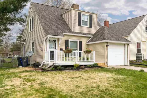 2428 E Ave NE, Cedar Rapids, IA 52402 photo 1