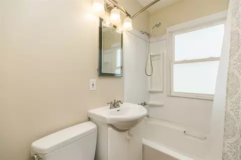 2428 E Ave NE, Cedar Rapids, IA 52402 photo 12